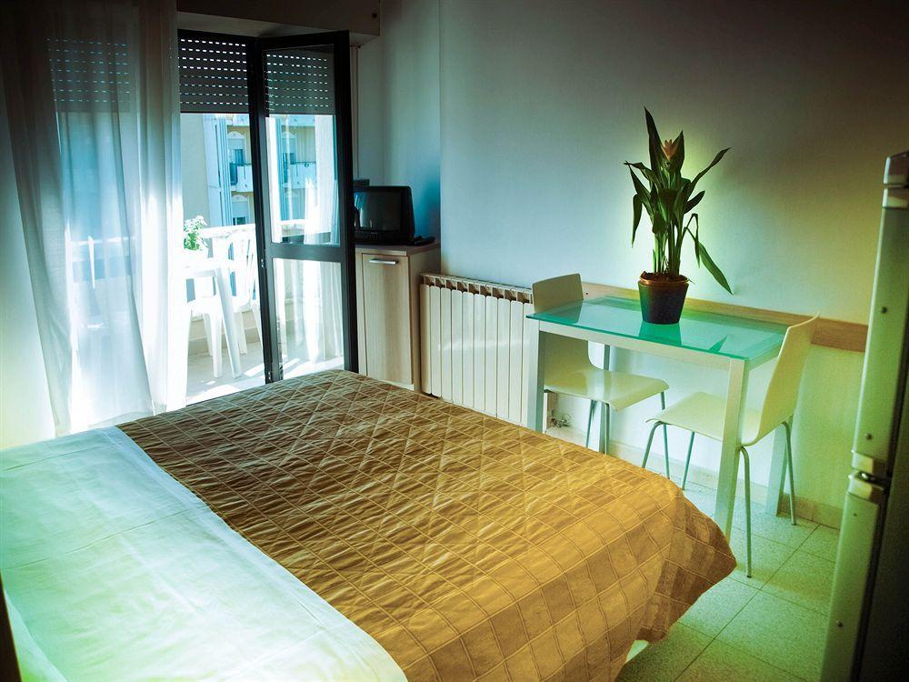 Residence Internazionale リミニ エクステリア 写真